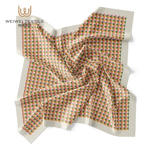 Venta al por mayor personalizado Malasia cuadrado Tudung Bawal brillante diseño bufanda musulmana mujeres algodón gasa impresión <span class=keywords><strong>Hijab</strong></span> - Product Image 5