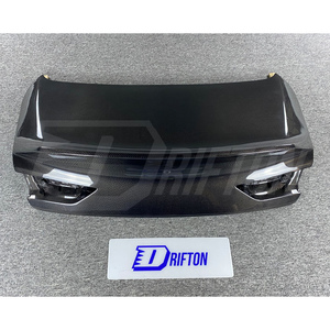Envío Rápido FedEx |   Tapa de Maletero Trasero de Fibra de Carbono Estilo HighKick para Infiniti Q60, Tejido Twill 3K, Acabado Brillante con Protección UV - Product Image 1