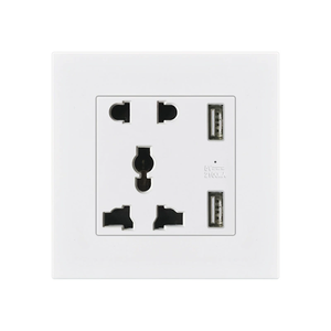 Enchufe de pared con interruptor de 1 vía y 3 pines estándar del Reino Unido con toma USB, enchufe de plástico blanco para uso doméstico, hotelero y residencial. - Product Image 2