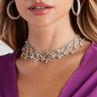 Collier en maille incrustée de diamants extravagants étincelants