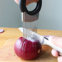 Handmatige keukenhulp van voedselveilig roestvrij staal, voor het snijden van vlees, vis, aardappelen, groenten, fruit en het houden van uien.