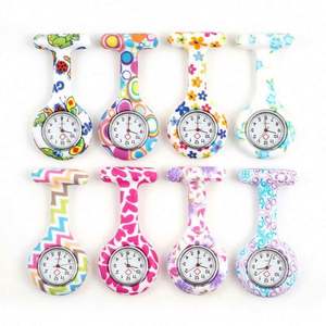 Montre d'infirmière en silicone à motifs tendances Broche d'infirmière Tunique Fob Montre de poche Quartz Cadran inoxydable - Product Image 3