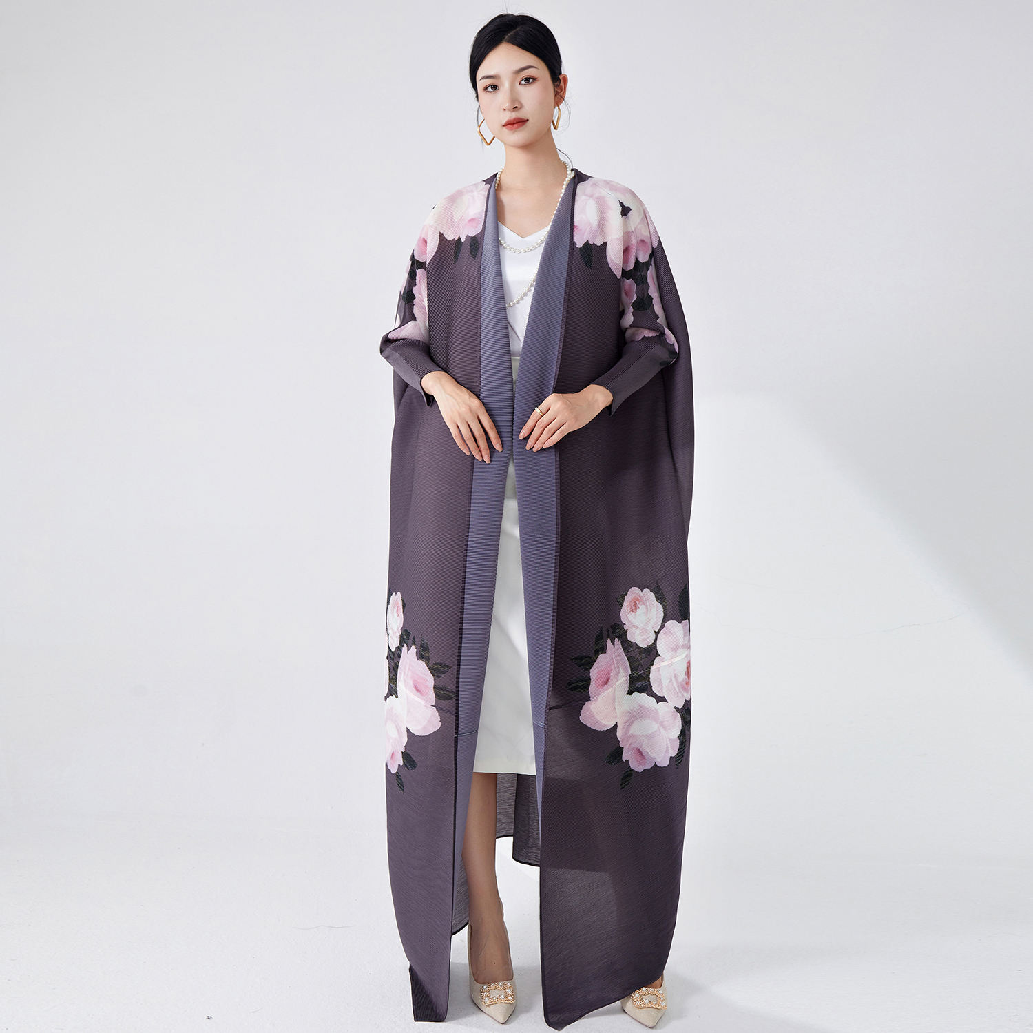 สีเทาเข้ม