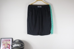 Short athlétique Trail Blazers | Short de <span class=keywords><strong>basket</strong></span>-ball en polyester à séchage rapide qui évacue l'humidité - Product Image 2