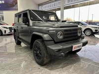 Personnalisation Intérieure SUV Automatique BJ212 2024 à Succès Commercial, 4x4 Tout-Terrain Économique, Moteur Essence Turbo, Garantie à Distance d'un An