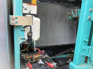 Excavadora Kobelco Sk75 Usada de 7 Toneladas, Miniexcavadora Hidráulica de Orugas, Motor YANMAR, Modelo 2024, Excelente Estado, Stock en Japón - Product Image 5