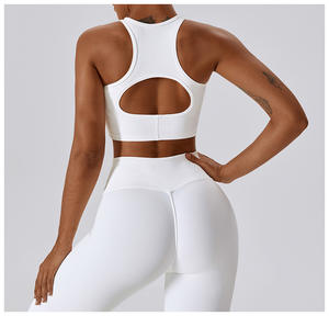 סט בגדי ספורט צמודים לגוף עם גב חשוף, ייבוש מהיר, חזייה ספורטיבית מצולעת ומכנסיים מתרחבים לאימוני יוגה וכושר לנשים - Product Image 3