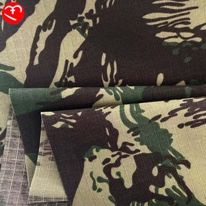 Tessuto Mimetico Ripstop in Poliestere/Cotone 65%T 35%C, Motivo Camouflage Verticale a Lucertola per Uniformi Tattiche - Product Image 6