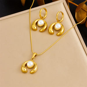 Pendientes y Collar de Acero Inoxidable con Colgante de Corazón Vintage Chapado en Oro y Perlas Turquesa Azul para Mujer, Ideales para Bodas y Fiestas - Product Image 6