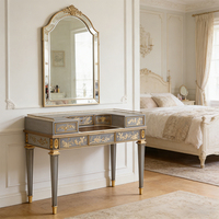 Meubles de chambre à coucher classiques élégants en bois massif, bureau de maquillage avec sculptures florales dorées, tables de toilette en bois avec miroir