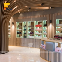 Aménagement intérieur moderne de pharmacie, vitrine de pharmacie, présentoir de pharmacie, étagères de présentation de médicaments