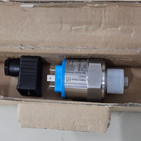 Baru Asli PMC131-A15F1A1Q 943000-9000 Garansi Satu Tahun PLC