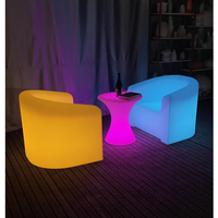 Meubles LED pour événements extérieurs, table et chaises lumineuses pour mariage, meubles modernes durables en PE, meubles de bar à vin