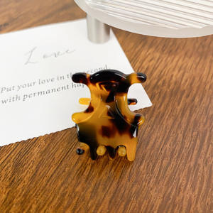 Pinzas de Pelo de Plástico Románticas de 2.5cm para el Día de San Valentín, Pinza de Pelo Elegante con Diseño de Tiburón, Color Rosa, Pinza de Pelo Moderna - Product Image 6