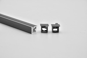 Perfil de aluminio anodizado con disipador de calor e iluminación oblicua T5 para <span class=keywords><strong>tira</strong></span> de <span class=keywords><strong>LED</strong></span> empotrada en gabinetes de cocina con alto CRI 90 - Product Image 4
