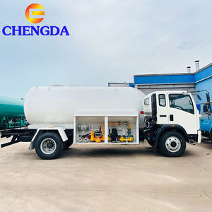 2024 nouveau petit <span class=keywords><strong>camion</strong></span> de remplissage Howo 4x2 6x4 5 7.5 10 20 tonnes de gaz <span class=keywords><strong>GPL</strong></span> Bobtail - Product Image 4