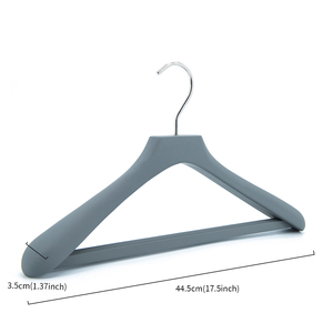 Cintres <span class=keywords><strong>de</strong></span> luxe <span class=keywords><strong>en</strong></span> gros pour vêtements, cintres <span class=keywords><strong>en</strong></span> <span class=keywords><strong>bois</strong></span> personnalisés avec barre pour manteau - Product Image 5