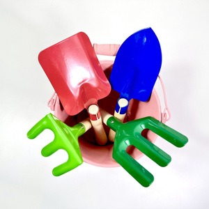 Ensemble de 3 outils de jardinage miniatures <span class=keywords><strong>en</strong></span> acier au carbone avec étui rigide, personnalisable OEM, <span class=keywords><strong>jouet</strong></span> pour enfants, <span class=keywords><strong>pelle</strong></span>, râteau, bêche - Product Image 4