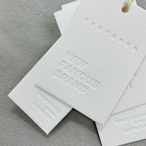 Tùy chỉnh sang trọng hangtag nhãn nổi Matte kết thúc dập nóng thẻ kinh doanh thẻ cho quần áo - Product Image 3