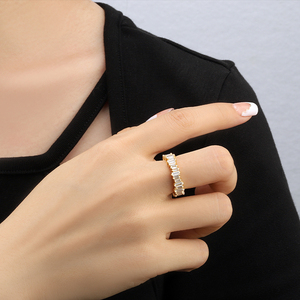 Anillo de banda de compromiso de plata de ley 925 chapado en oro con circonitas cúbicas arcoíris - Product Image 6
