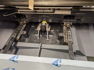 เครื่องกัดโลหะ ATC CNC แบบ3แกน4แกนเครื่องจักรในแนวตั้งเครื่องจักรโครงสร้าง Vmc855 BT40 24เครื่องมือ CNC มีความแข็งแรงสูง - Product Image 3