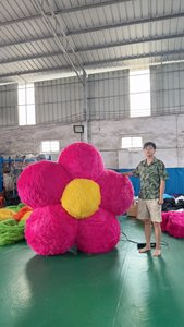 <span class=keywords><strong>2025</strong></span> mới tùy chỉnh trang trí khổng lồ tổ chức sự kiện lông sang trọng đầy màu sắc treo <span class=keywords><strong>Inflatable</strong></span> Fluffy hoa cho trung tâm mua sắm trang trí - Product Image 2