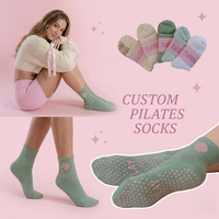 Chaussettes de Pilates personnalisées OEM en coton à rayures antidérapantes pour le yoga et la danse, brodées pour femmes avec logo, chaussettes personnalisées à marque privée