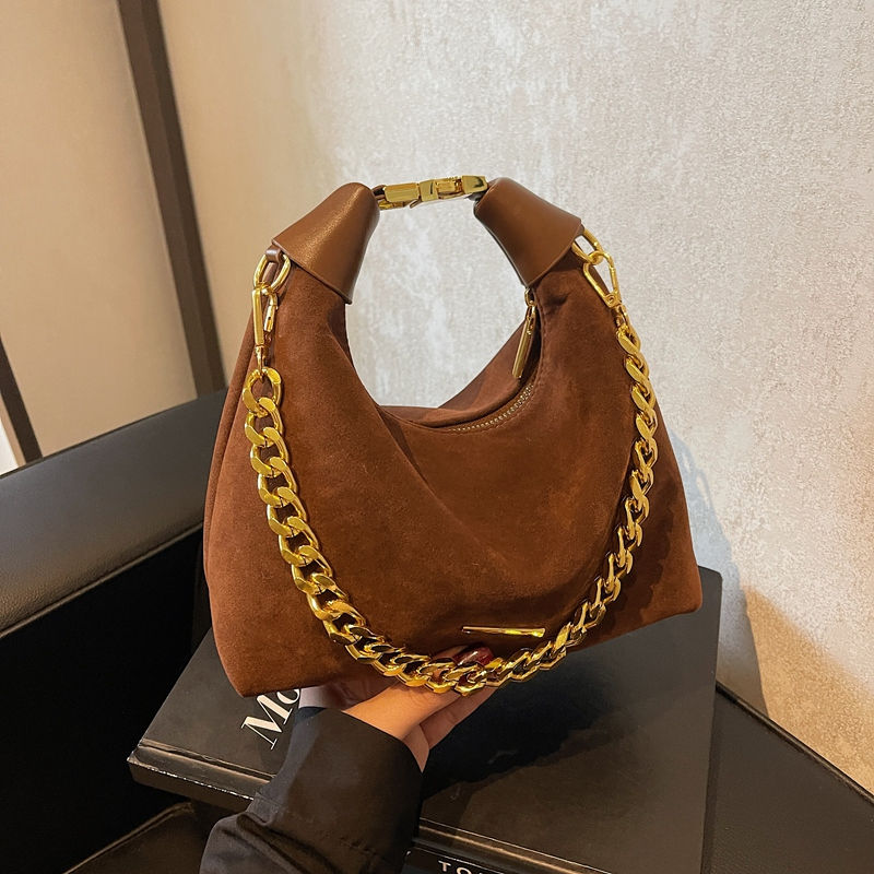 สีน้ำตาล