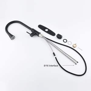 Robinet mélangeur d'évier de cuisine DB, finition bronze, double poignée, douchette extractible, montage sur plan, fonction eau chaude et froide - Product Image 4