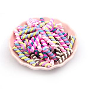 Barra de chocolate de arcilla polimérica de colores arcoíris con simulación de algodón de azúcar para decoración Re-ment para niños - Product Image 4