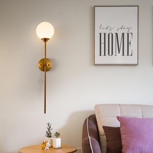 Lampe murale design nordique moderne Minimaliste Créative Lumière LED dorée Luxe pour salon ou chambre à coucher E26 Acier inoxydable - Product Image 2