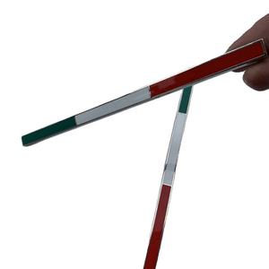 Insignia de la <span class=keywords><strong>bandera</strong></span> de Italia para <span class=keywords><strong>Ferrari</strong></span> Italia Logotipo de la falda lateral y logotipo de la puerta trasera Etiqueta engomada del coche OEM 84706300 84706300 - Product Image 4