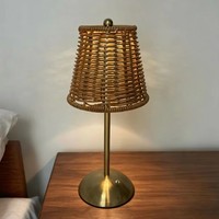Lampe de chevet rechargeable en rotin d'Asie du Sud-Est TAIKOO, lampe d'ambiance de table pour chambre à coucher, salon
