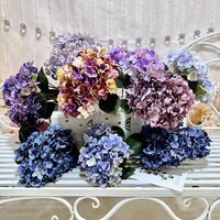 Buket Bunga Hydrangea Buatan OEM Lima Kepala Bunga Batang Bunga Kain Sutra Dekorasi Rumah Pernikahan Minimalis Nordik
