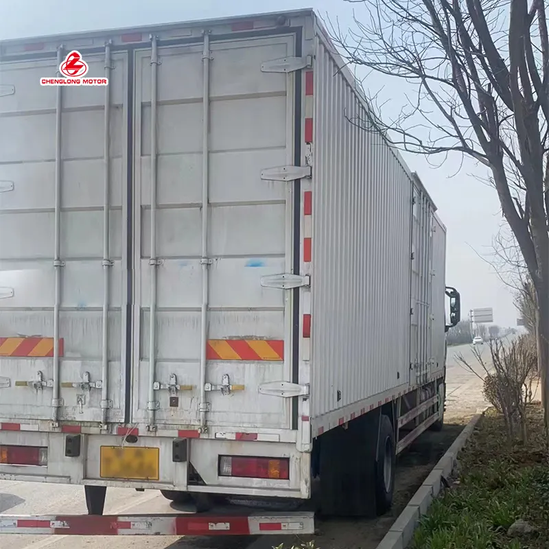 Heißer Verkauf kaufen versand bereit alte gebrauchte Cheng long H5 4x2 schwere Box mittlere Ladung gebrauchte LKW hergestellt in China zum Verkauf