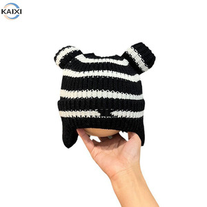 Gorro de bebé de otoño e invierno, bonito oso a rayas, protección para los oídos, gorro de punto cálido para niños y niñas - Product Image 1