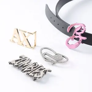 YHG Em Relevo Logotipo Personalizado 35mm 38mm Liga De Zinco Letra Fivelas De Cinto para Homens Mulheres Calças Roupas - Product Image 1