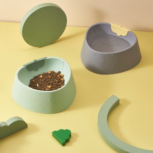 Bol pour chien et chat en forme de fraise, petit bol antidérapant pour eau et nourriture, bol d'alimentation pour chaton, forme arrondie, en plastique - Product Image 3