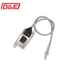 Capteur NOX d'azote et d'oxygène 24V pour pièces de camion ISUZU 8982369200 8983023940 5WK97206A - Product Image 1