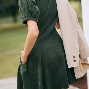 เดรสยีนส์ผู้หญิงทรงเอ สไตล์ลำลอง แขนกุด ติดกระดุม ผ้าฟอกสี ทรงหลวม ความยาวปานกลาง มีกระเป๋า - Product Image 3