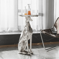 Table à thé et plateau de luxe léger de style Left-look, en résine naturelle, avec figurine d'animal sculpturale (chien), modèle pour bureaux de vente