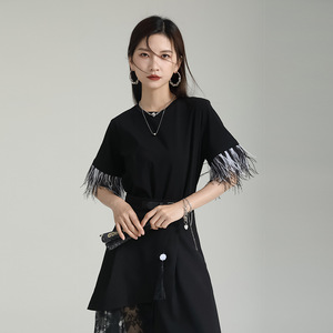 Nueva Camiseta de manga corta de color sólido holgada de punto con <span class=keywords><strong>plumas</strong></span> y <span class=keywords><strong>puños</strong></span> H para mujer, de cuello redondo Top, suministro al por mayor - Product Image 2
