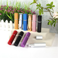 Mini vaporisateur de parfum rechargeable, flacon de parfum miniature de luxe personnalisé de 10 ml, flacon de parfum miniature, distributeur d'huiles essentielles de luxe