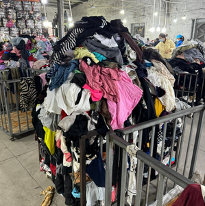 <span class=keywords><strong>เสื้อ</strong></span>ผ้ามือสองคุณภาพสูงจากโรงงานอุคายอุคาย <span class=keywords><strong>เสื้อ</strong></span>ยืดแฟชั่นผู้หญิง <span class=keywords><strong>เสื้อ</strong></span>ผ้าสตรี <span class=keywords><strong>ขาย</strong></span>เป็นมัด - Product Image 1