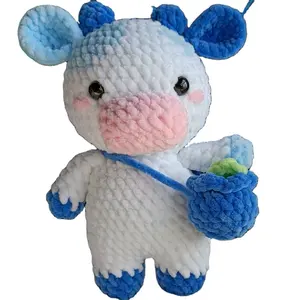 Adorabile Crochet mirtillo mucca 100% fatto a mano lavorato a maglia all'uncinetto Amigurumi mucca giocattoli