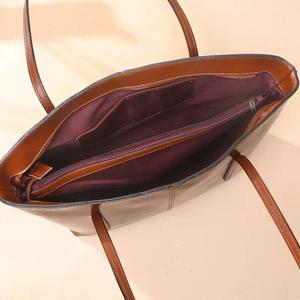 กระเป๋าถือหนังวัวแท้ AndoBag สำหรับผู้หญิง รุ่น 6288  กระเป๋าสะพายไหล่ขนาดใหญ่ แฟชั่นสำหรับสุภาพสตรี  กระเป๋าถือสำหรับเดินทาง - Product Image 4