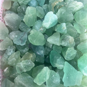 Venta al por mayor precio barato cristal natural piedra en bruto fluorita verde Piedra en bruto para Heling - Product Image 5