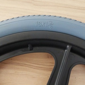 <span class=keywords><strong>Prix</strong></span> usine 16x1 3/8 PU mousse <span class=keywords><strong>roue</strong></span> rayons en plastique roulement à billes plat gratuit fauteuil roulant remplacement jante nouveau pour entrepôt - Product Image 5