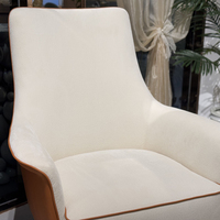 Fauteuil d'appoint Bergère moderne et contemporain à dossier haut en tissu, design de luxe discret pour villa, salon, appartement, hôtel, en bois massif