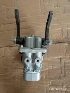 Katup Pilot Pedal Kaki Perjalanan PC200-7 PC200-8 - Product Image 5